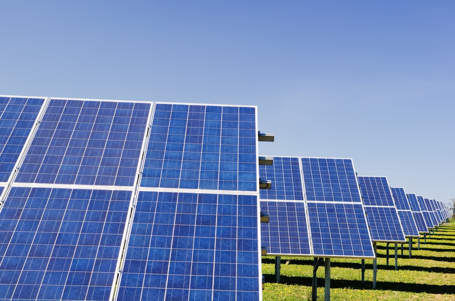 Réponses aux idées reçues sur le solaire photovoltaïque